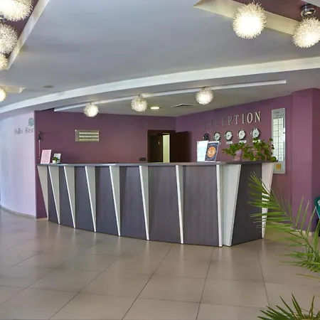 Apart-hotel Pollo 3*